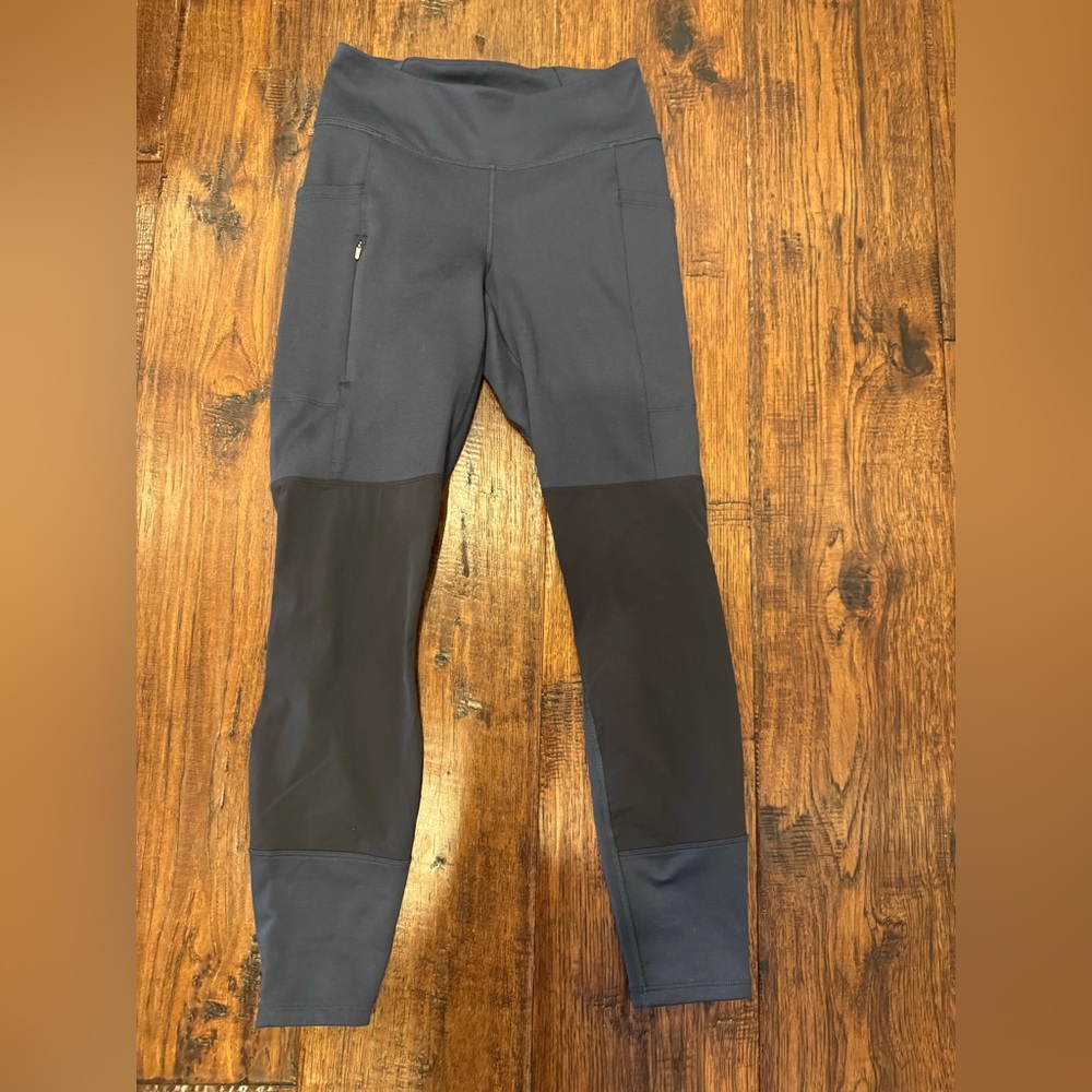 Patagonia Black and Gray Activewear